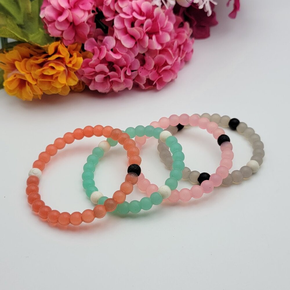 Lokai Bracelet Lot Of 4 Small/Medium Multicolor - image 1